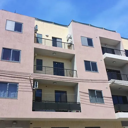 Apartment Narcissus